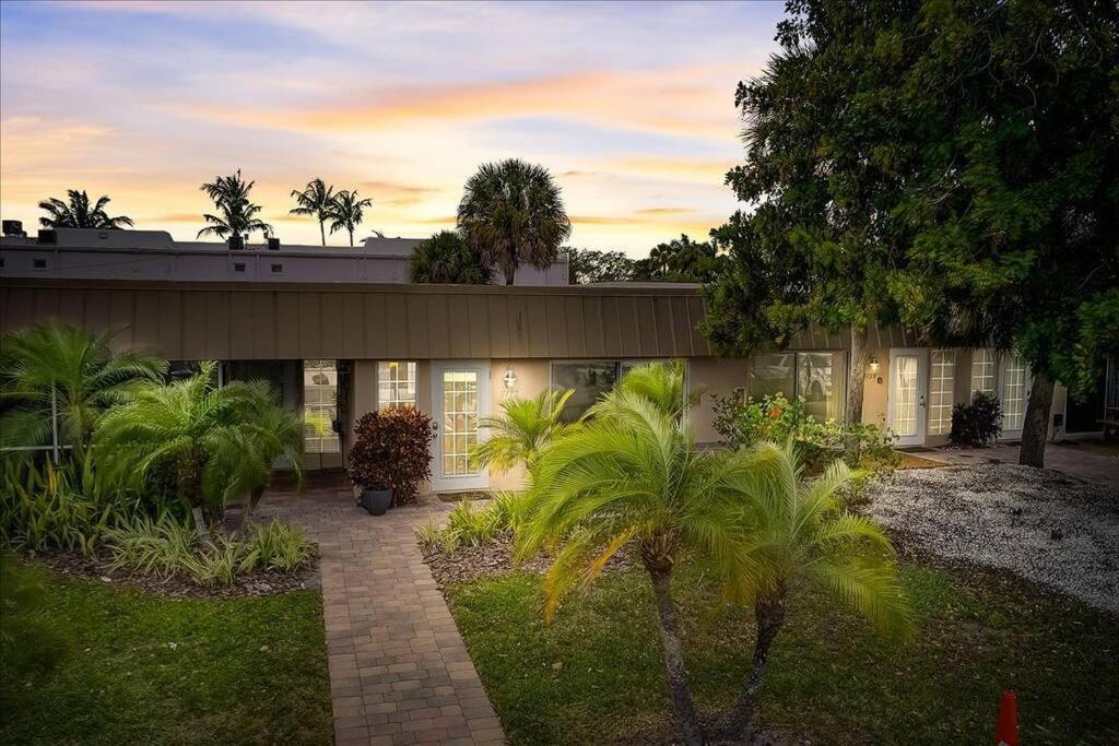 Heat Of Siesta Village Walk To Beach W Heated Pool Cayo Siesta Exterior foto
